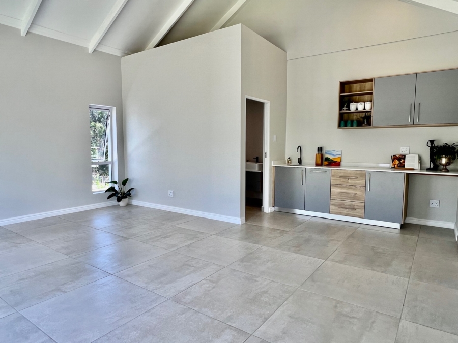 5 Bedroom Property for Sale in Heather Park Western Cape